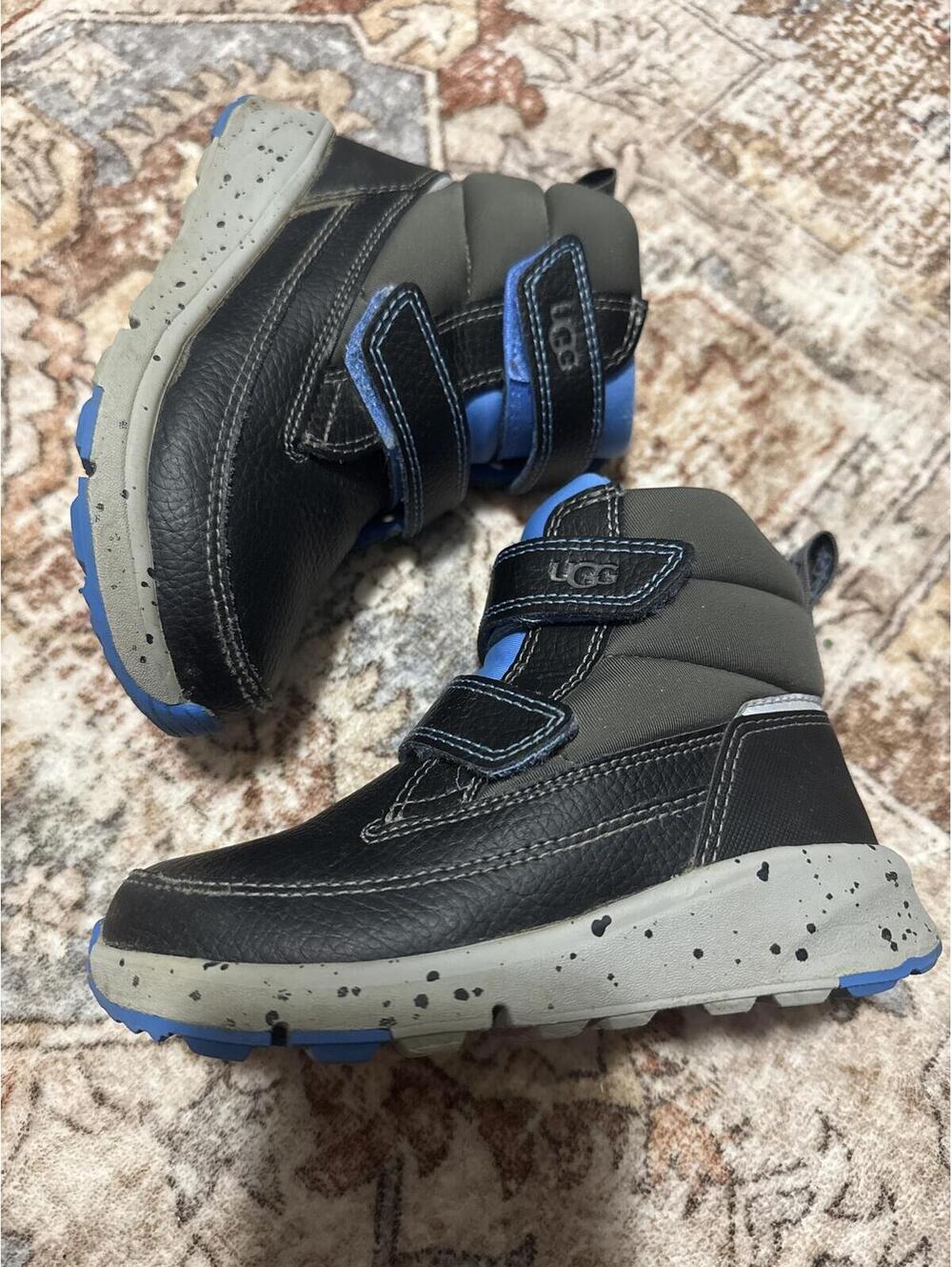 Ugg boots Toddler shoe 9